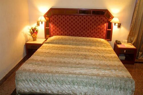 צ'נאי Hotel Maurya International מראה חיצוני תמונה